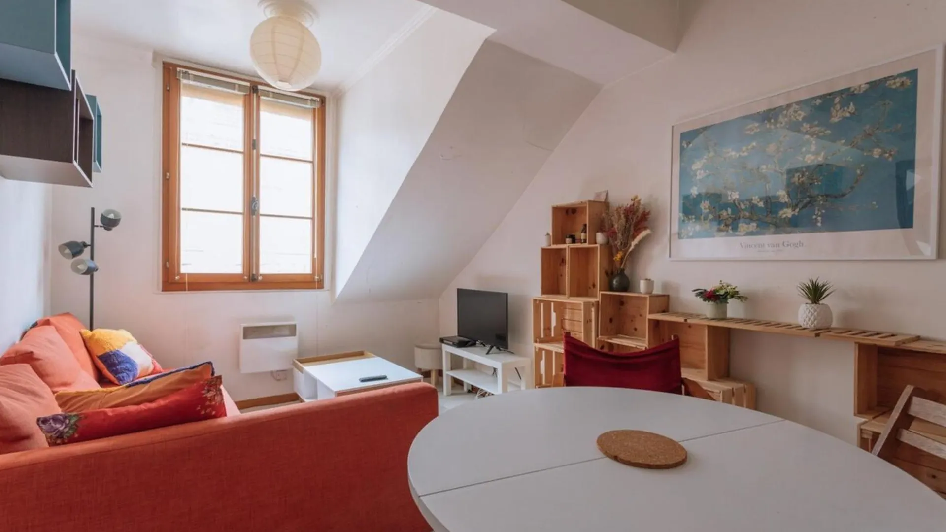 Vivid & Stylish 1bd Les Halles Paris!